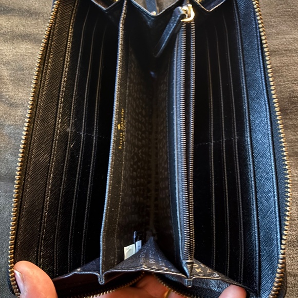 Kate Spade ♠️ Wallet - Picture 7 of 7